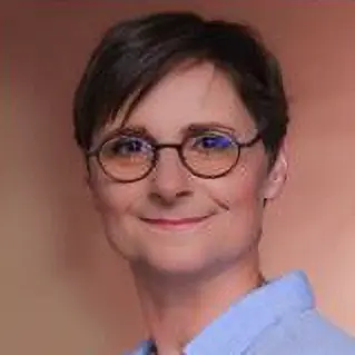 Ein Foto von Britta Wempe. Sie ist bei der GfG Akademie Ausbilderin für GfG-Familienbegleiterin® Thema: Sillen und Ernährung